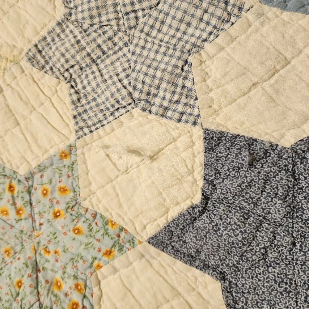 70s‎ heirloom Star patch Quilt 86x81 Handmade Cottagecore Farmhouse Blue Cream